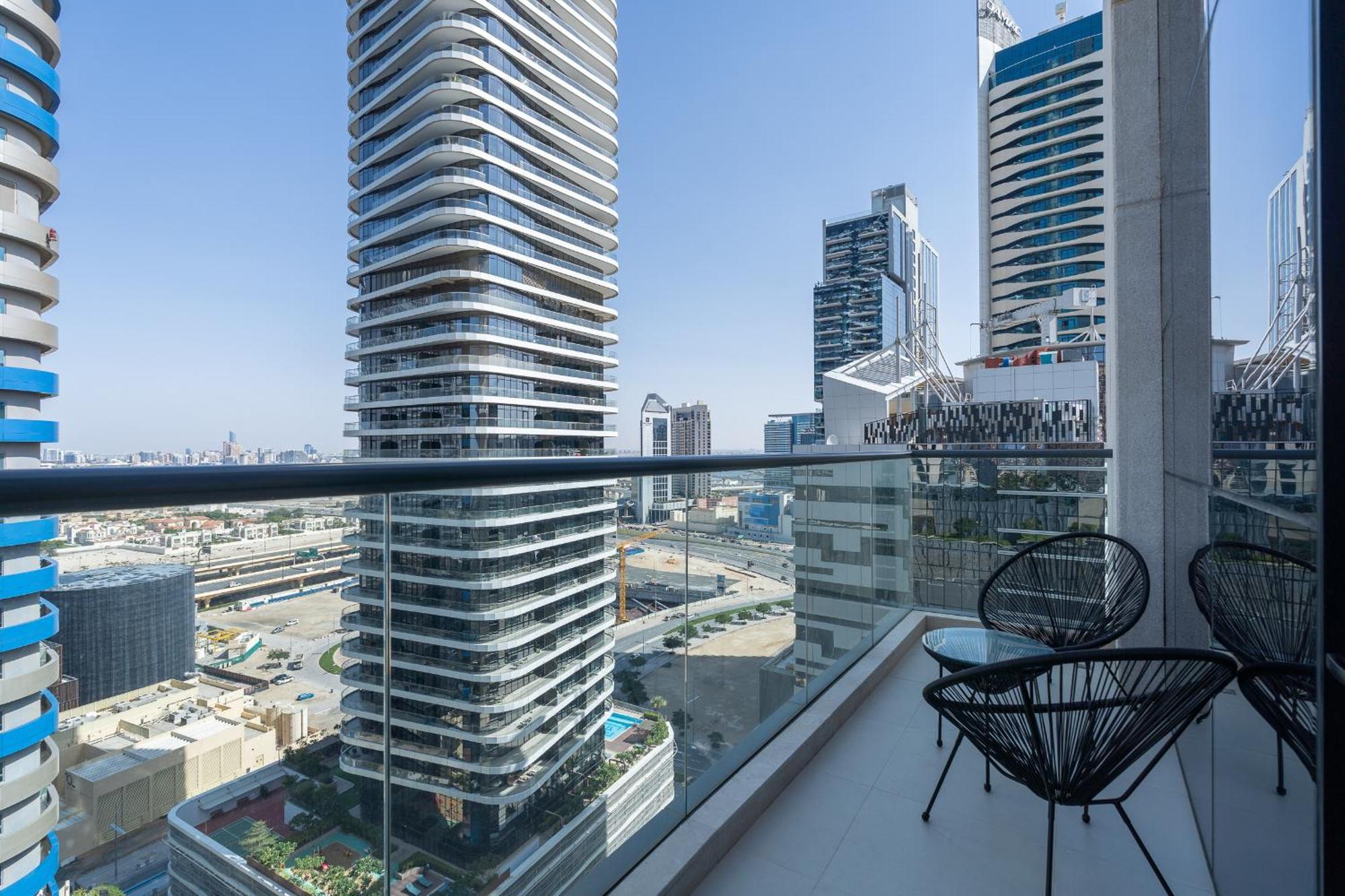 Heaven Crest Vacation Homes Downtown - Studio And 1 Bedroom Suites 2 Minute Walk To Dubai Mall And Burj Khalifa Екстериор снимка
