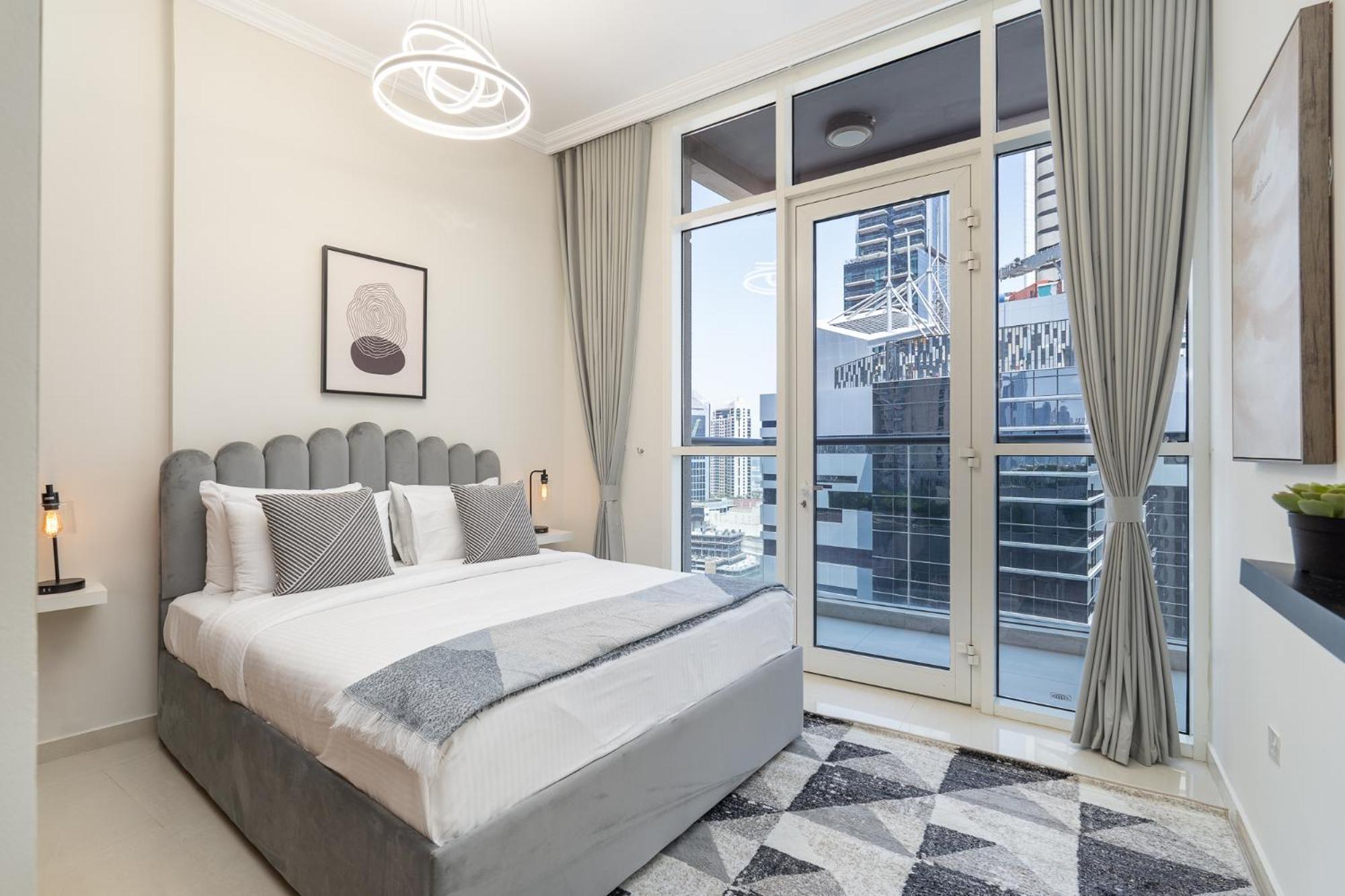 Heaven Crest Vacation Homes Downtown - Studio And 1 Bedroom Suites 2 Minute Walk To Dubai Mall And Burj Khalifa Екстериор снимка