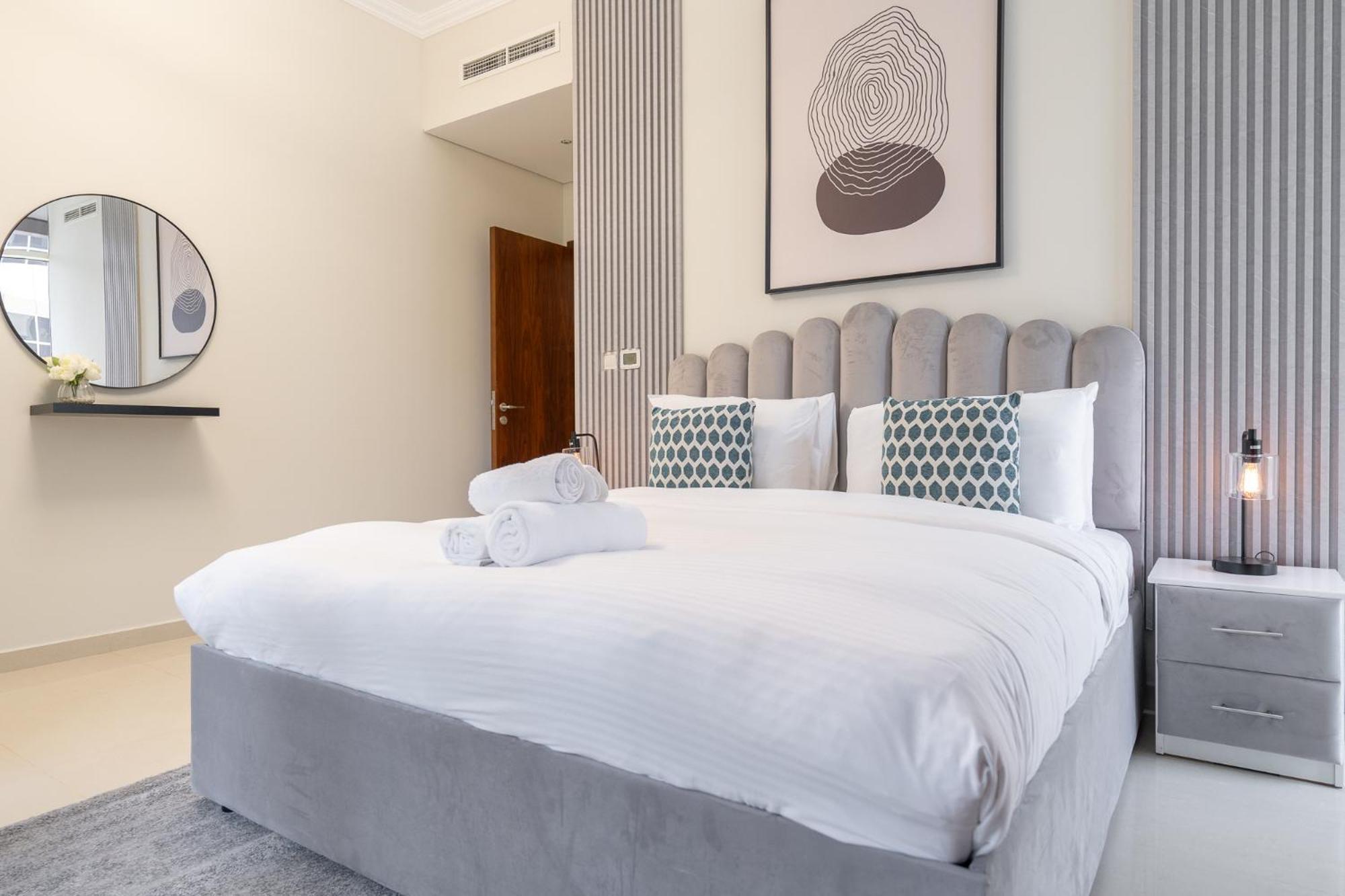 Heaven Crest Vacation Homes Downtown - Studio And 1 Bedroom Suites 2 Minute Walk To Dubai Mall And Burj Khalifa Екстериор снимка