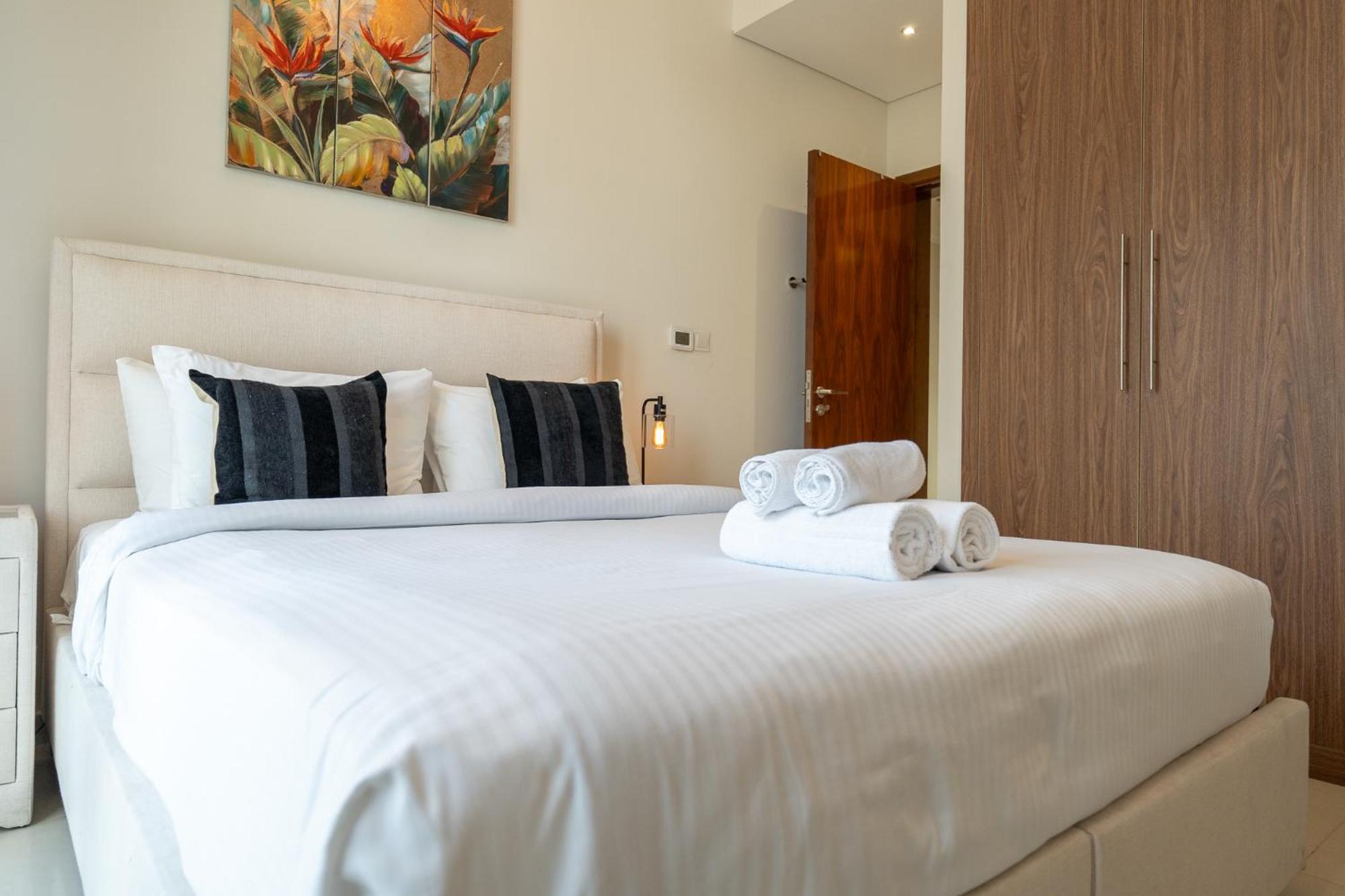 Heaven Crest Vacation Homes Downtown - Studio And 1 Bedroom Suites 2 Minute Walk To Dubai Mall And Burj Khalifa Екстериор снимка